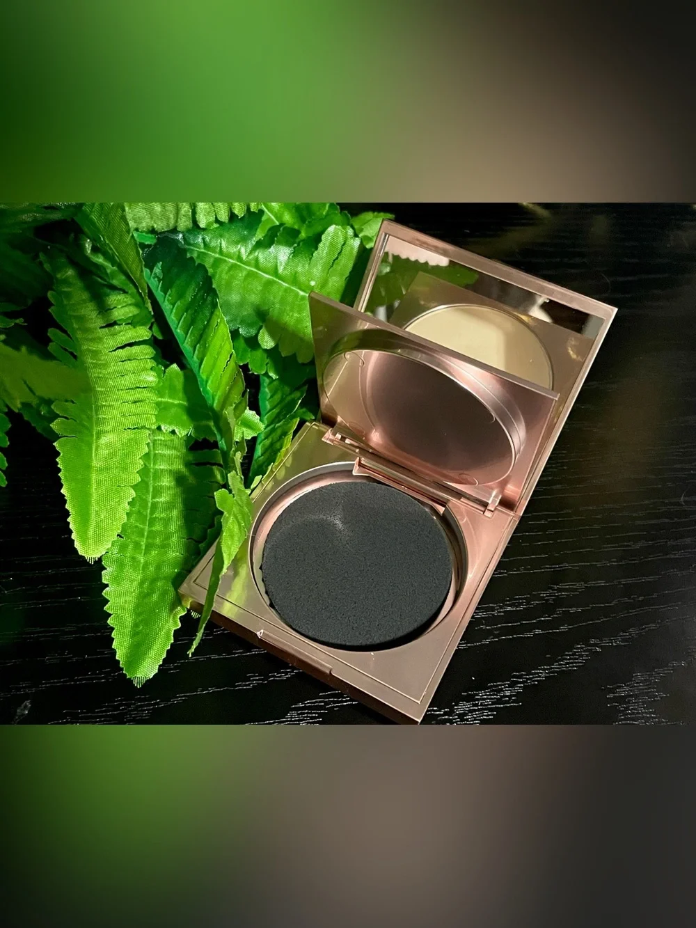 Lawless Skin-Smoothing Perfecting Powder - Banannie